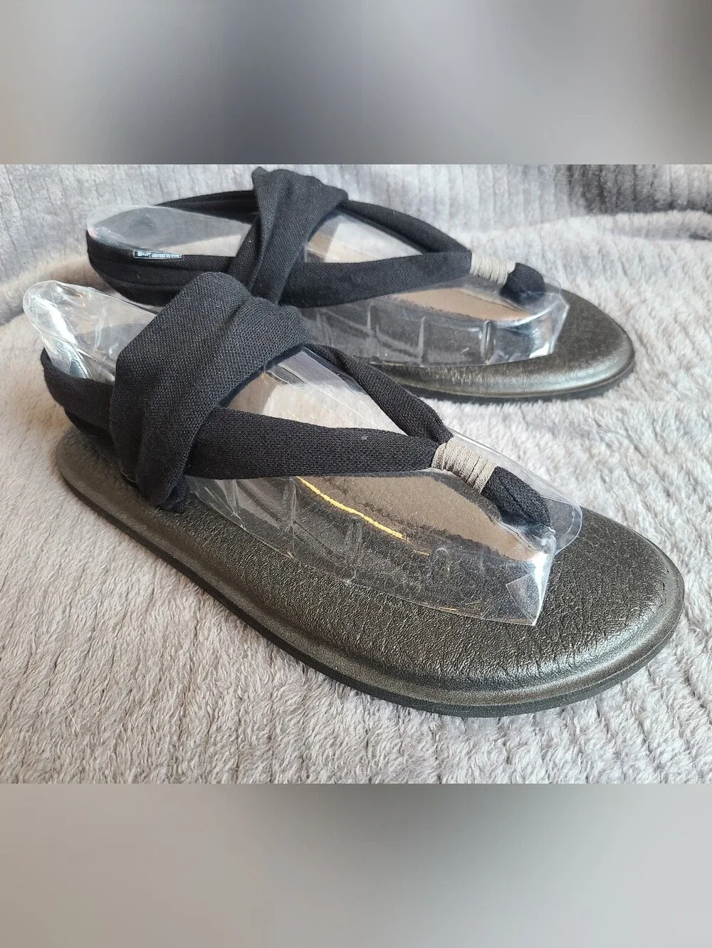 Women's size 8 Sanuk black Yoga Sling 2 sandals SWS10001 knit straps